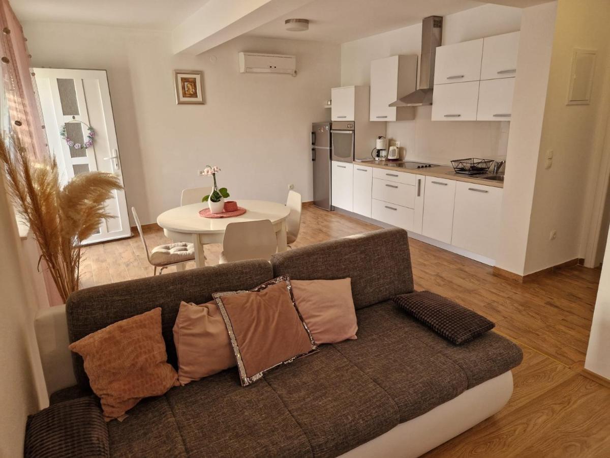 Apartment Dome Biograd Na Moru Eksteriør bilde